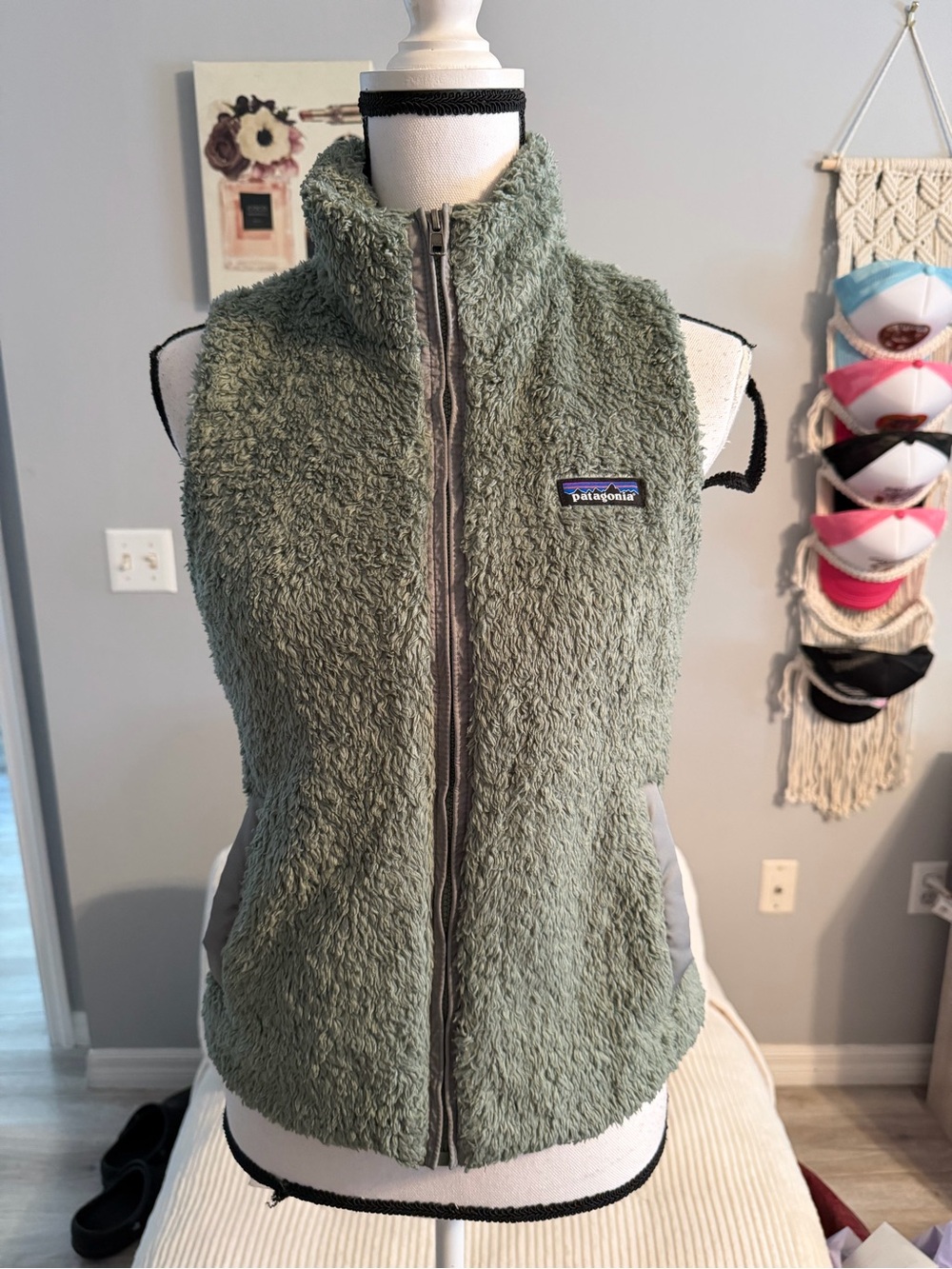 Patagonia fleece vest size small - Picture 2 of 9